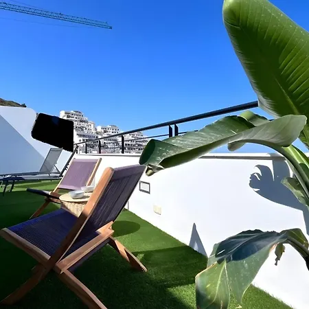 Superb Penthouse Swimming Pools Equipped Solarium Panoramic View アパート *